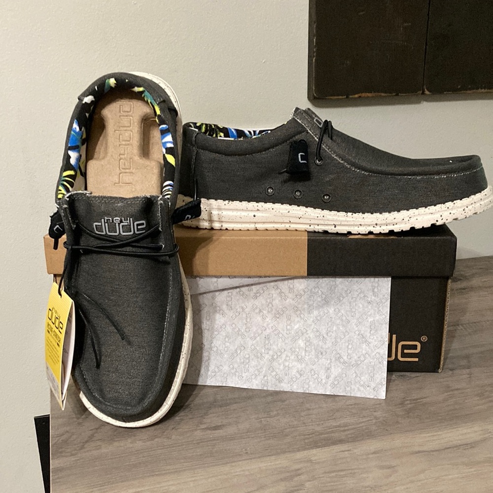 NIB MEN'S WALLY FUNK STRETCH BLACK HEY DUDES - Picture 1 of 13